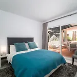Bright New Apartment In Puente Romano